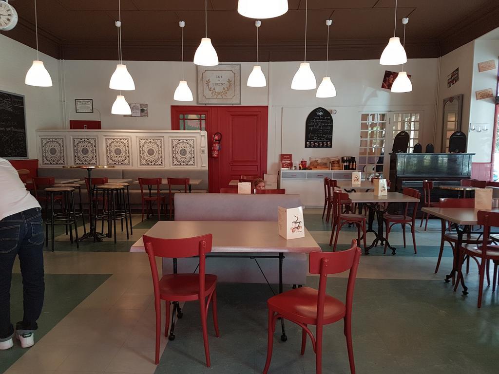 Café De La Gare Hotel